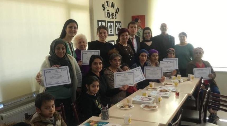 Kadın Sağlığı eğitimini tamamlayanlara sertifika