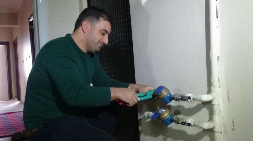 Apartman sakinlerine &lsquo;su saati&rsquo; şoku