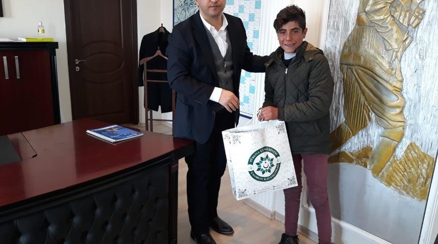 &Ccedil;aldıran&rsquo;ın fedakar &ccedil;ocuğuna Kaymakam Dundar sahip &ccedil;ıktı