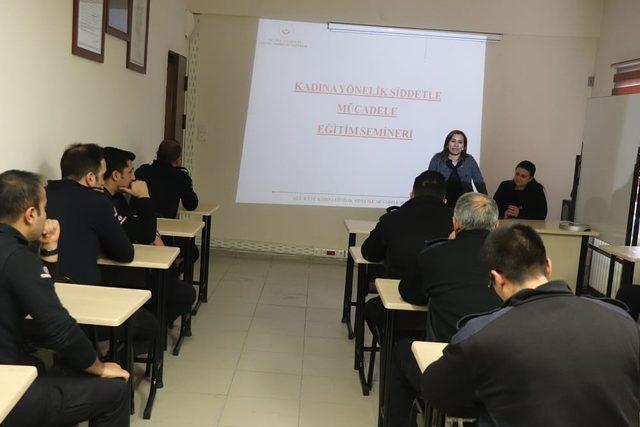 Kars’ta Kadına Yönelik Şiddetle Mücadele Eğitim semineri verildi
