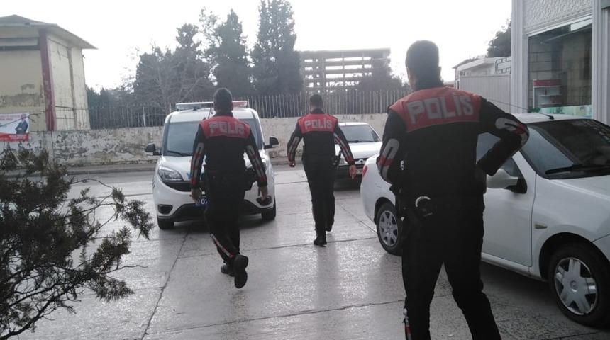 Cezaevi firarisi polis ekiplerini harekete ge&ccedil;irdi