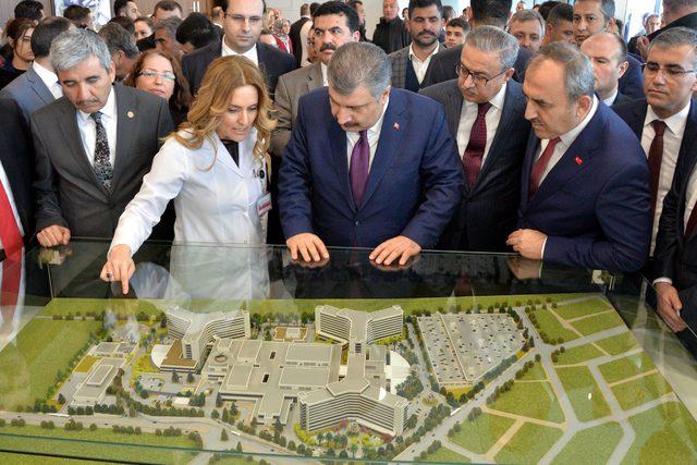 Bakan Koca dan  H3N2 vir&uuml;s&uuml;  a&ccedil;ıklaması: Bizim i&ccedil;in risk oluşturmuyor (2) 3