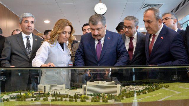 Bakan Koca'dan 'H3N2 virüsü' açıklaması: Bizim için risk oluşturmuyor (2)