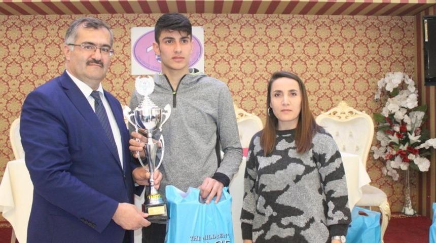 Filenin şampiyonları yemekte buluştu