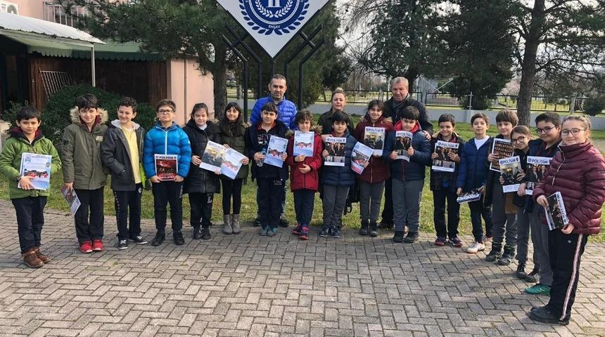 İlkokul &ouml;ğrencilerinden anlamlı bağış