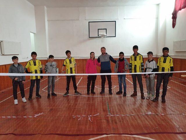 Eleşkirt’te bedminton turnuvası finalleri yapıldı