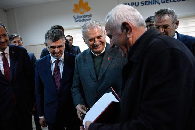 Binali Yıldırım: Onların yüzündeki mutluluğu görmek dünyaya bedel