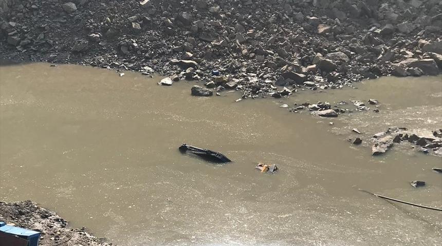 Balıkesir'de maden ocağında toprak kayması