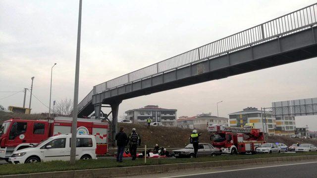 Üstgeçitteki intihar girişimi, trafiği kilitledi