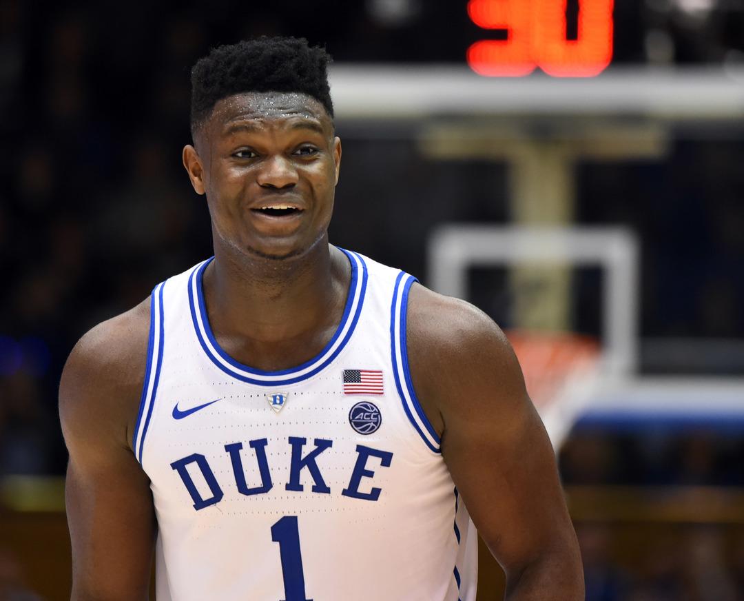 Zion Williamson ayakkabısı par&ccedil;alanınca sakatlandı