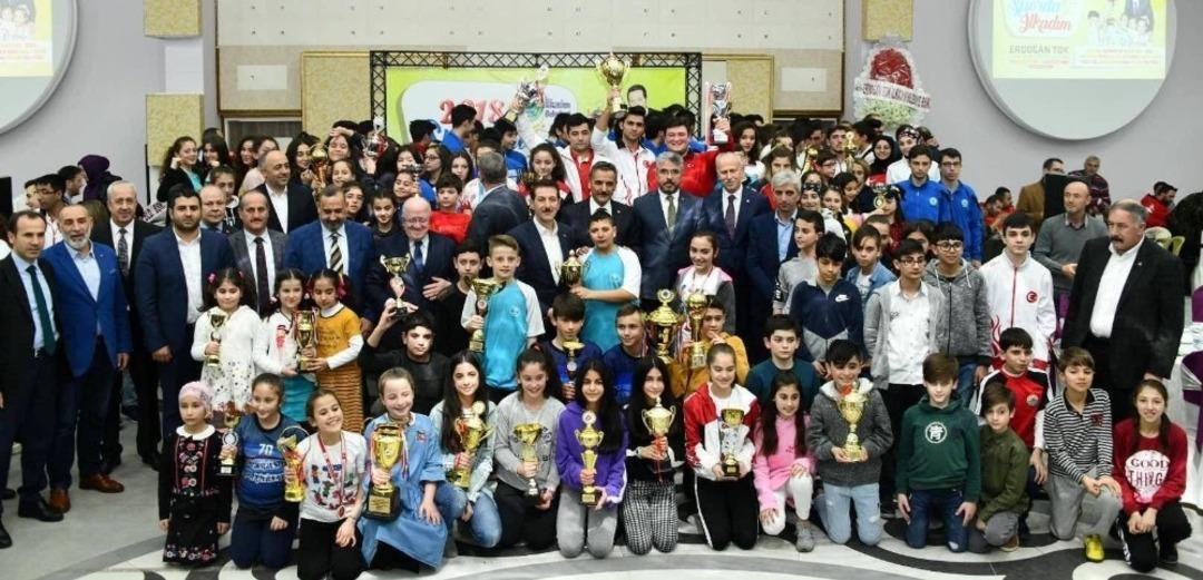 2018 Yılı Spor &Ouml;d&uuml;lleri sahiplerini buldu