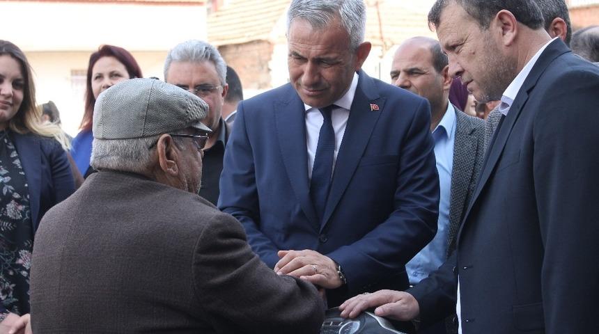 Germencik adayı İsmet Akın se&ccedil;im &ccedil;alışmalarını Ortaklar&rsquo;da s&uuml;rd&uuml;rd&uuml;