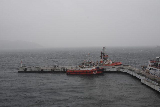 Çanakkale Boğazı, çift yönlü transit gemi geçişlerine kapatıldı