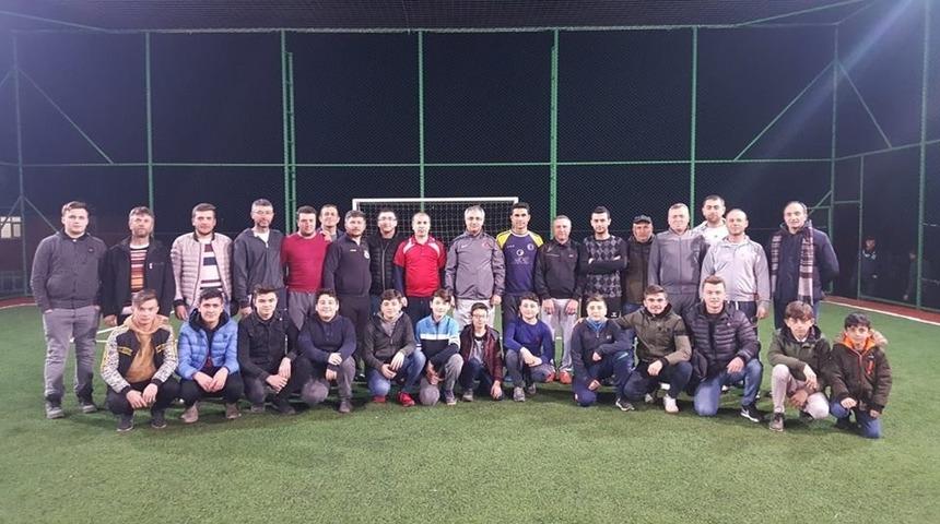 &Ouml;ğretmen, &ouml;ğrenci ve veli kaynaşma ma&ccedil;ı yapıldı