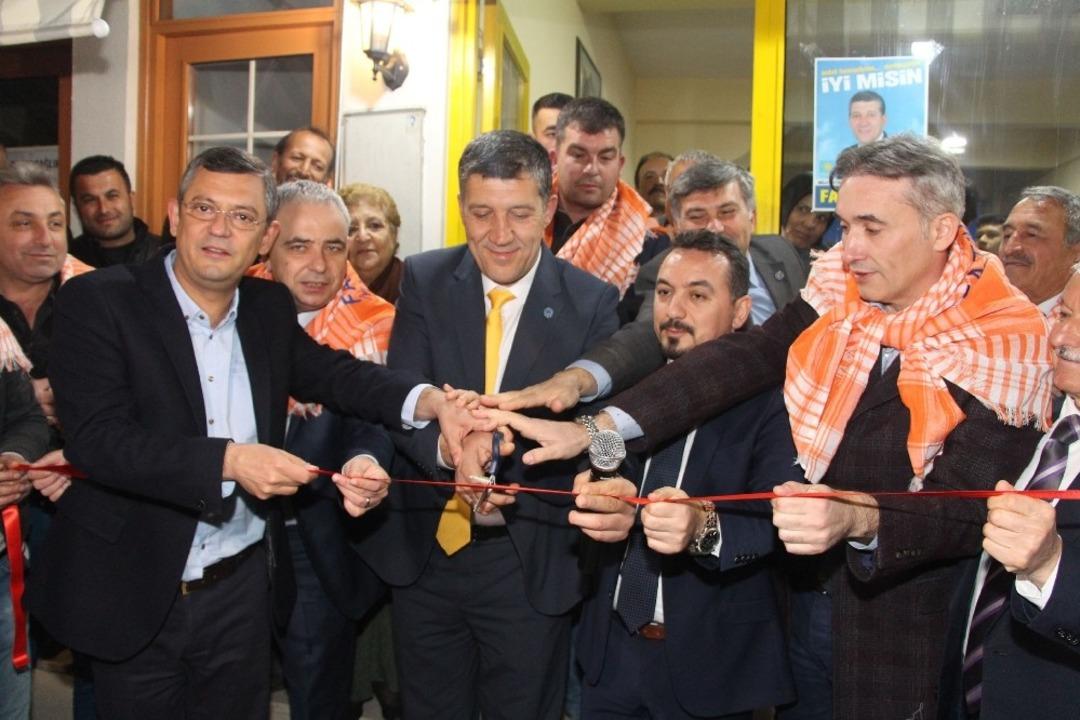 Millet İttifakı adayı Şıktalı&rsquo;dan miting havasında se&ccedil;im b&uuml;rosu a&ccedil;ılışı