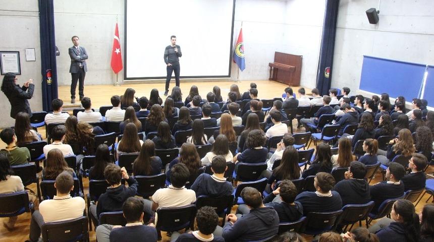 Yücel’in çiçekleri filmi TED Ankara Koleji’nde gösterildi