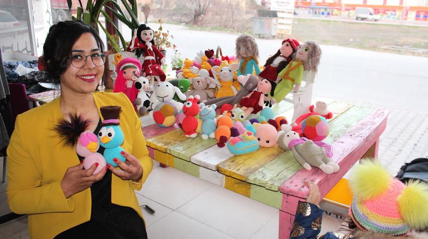 Niğde&rsquo;de 250 kadına 'amigurumi&nbsp;bebek' &ouml;rmesini &ouml;ğretti