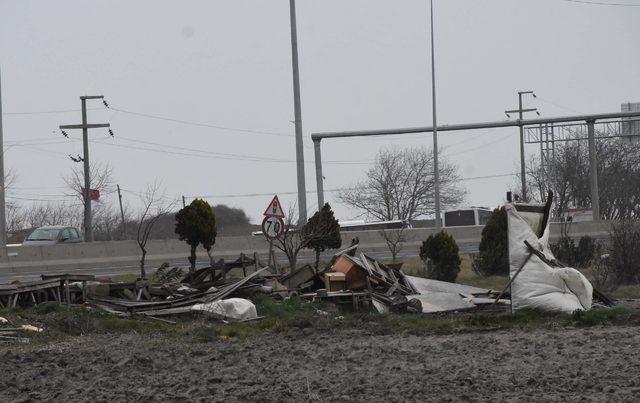 Trakya'da kar ve fırtına etkili oluyor