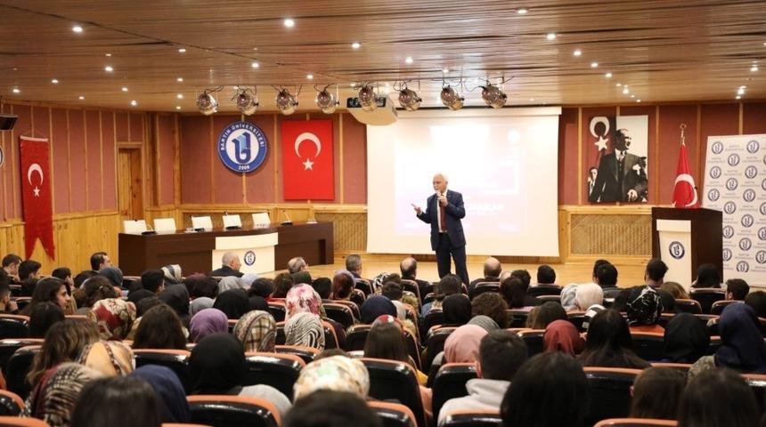 Ebediyete İntikalinin 101. Yılında Sultan II. Abd&uuml;lhamid anlatıldı