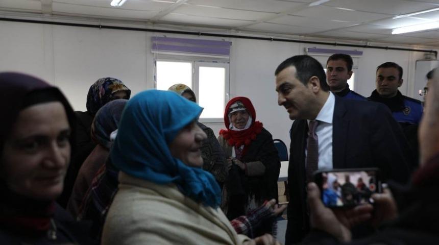 Vali &Ouml;ks&uuml;z, B&uuml;lb&uuml;l Mahallesi&rsquo;nde vatandaşlarla buluştu