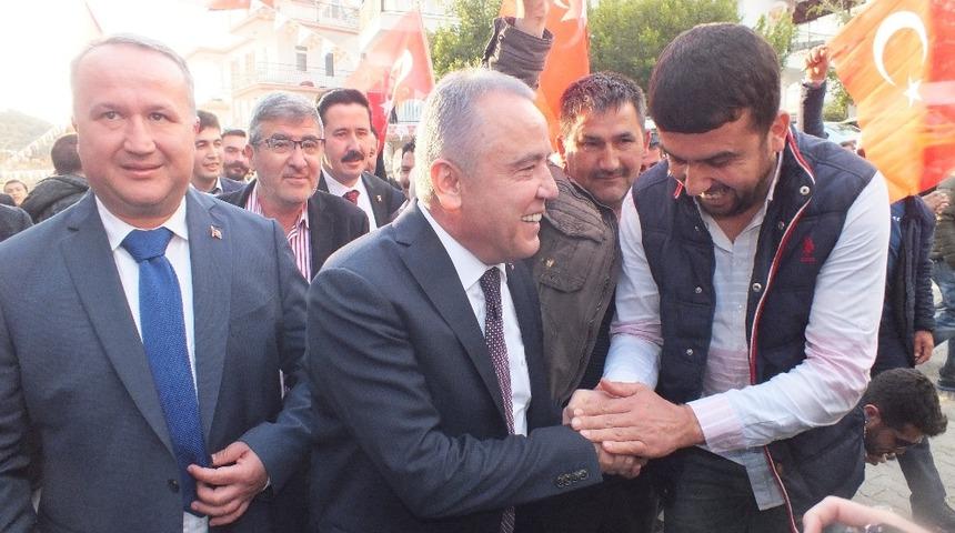 Başkan Adayı B&ouml;cek, Kaş&rsquo;ta