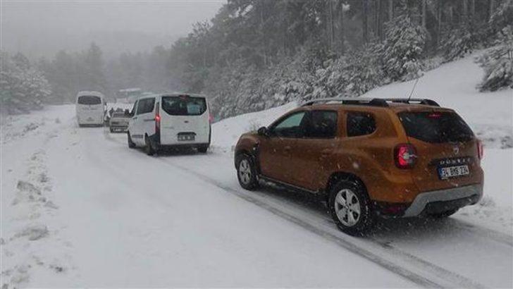 Onlarca sürücü Kazdağları'nda mahsur kaldı  G1