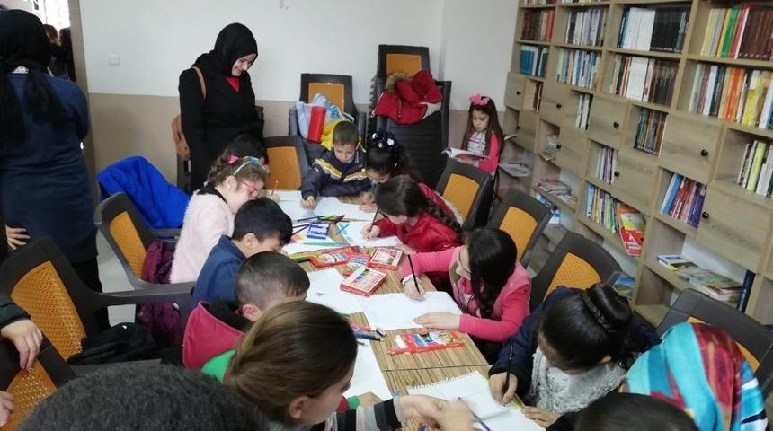 Dirilir-Der yetimlerin y&uuml;zlerini g&uuml;ld&uuml;r&uuml;yor