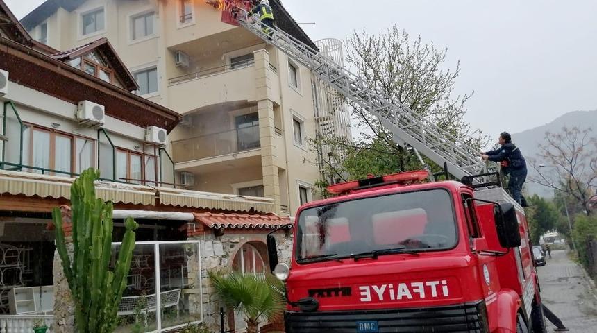 Marmaris&rsquo;te korkutan yangın