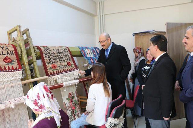 Halk Eğitim Merkezi meslek sahibi yapıyor 1