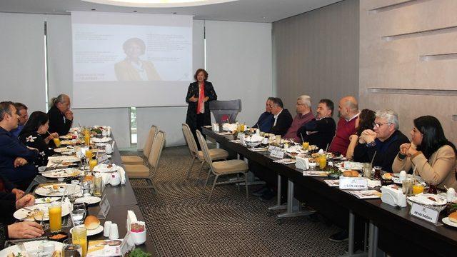 Doğanoğlu, Dostlar Platformu’nun konuğu oldu