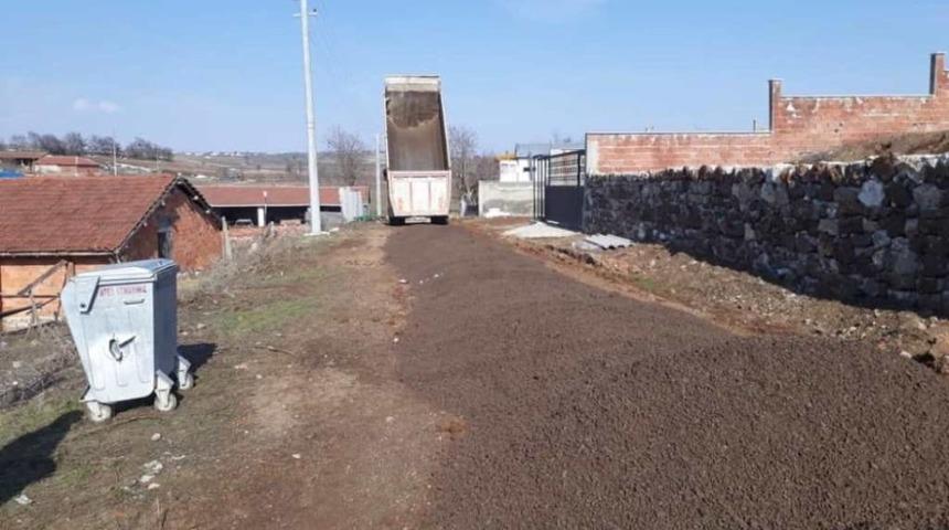 Aşağıkuzfındık&rsquo;da yollar iyileştiriliyor