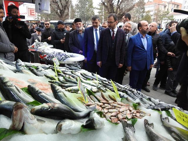 Bakan Kasapoğlu: Spor alanında çok tesis yaptık, daha fazlasını yapacağız