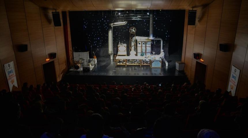 &lsquo;Tarla Kuşuydu Juliet&rsquo; izleyiciyle buluştu