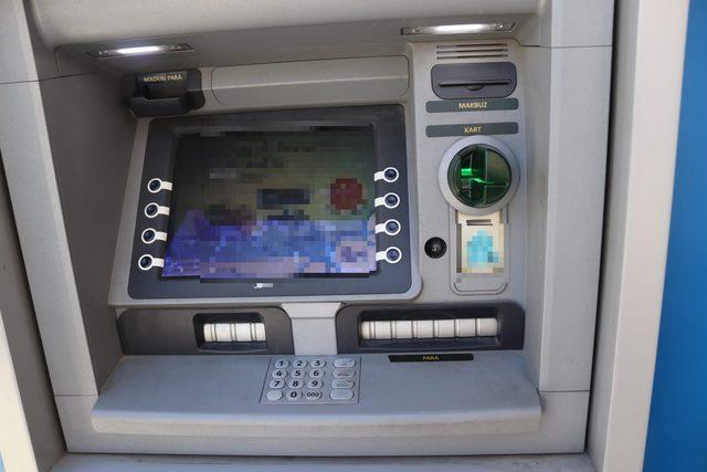 ATM'lere kart kopyalama cihazı takan 2 şüpheli tutuklandı