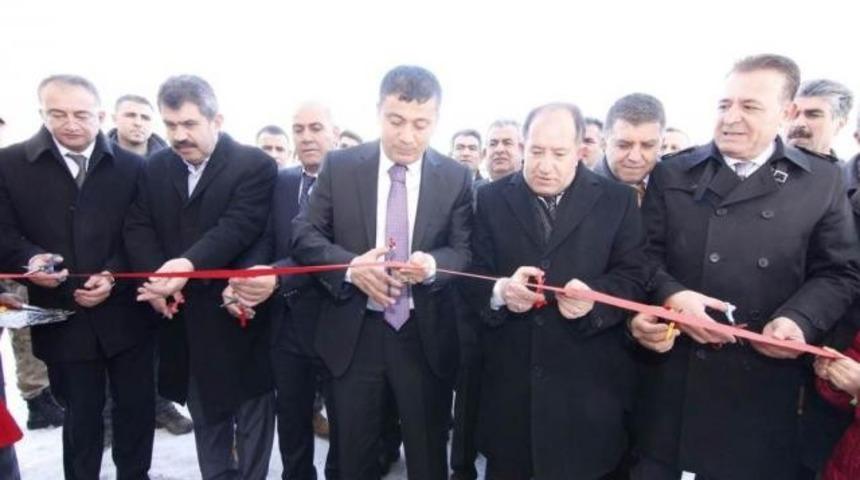 Merhum Milletvekili Reşit &Ccedil;elik adına k&uuml;t&uuml;phane a&ccedil;ıldı