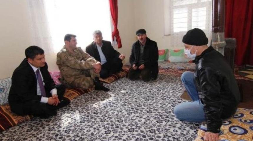 Kaymakam Mehmetbeyoğlu’ndan hasta ziyareti