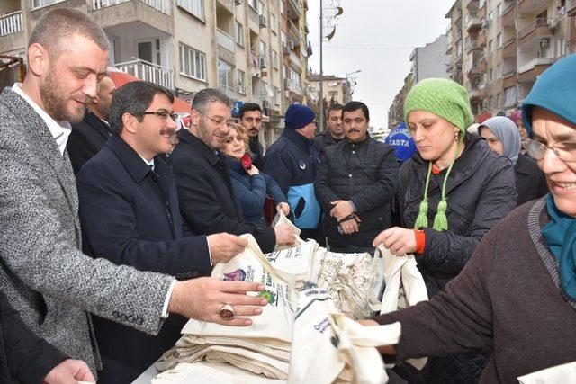 Şehzadeler Belediyesinden 2 bin adet çevreci çanta