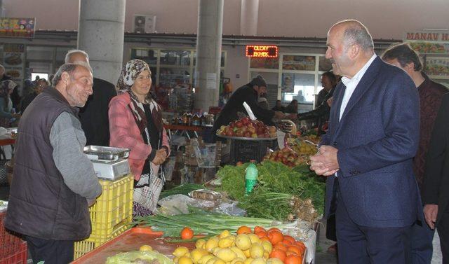 Başkan Ertürk’ten pazaryeri ve esnaf ziyareti