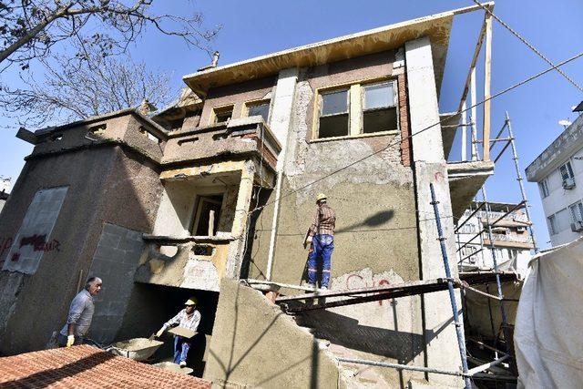 Kızılsaray Mahallesi’ne oda tiyatrosu ve Komşu Evi