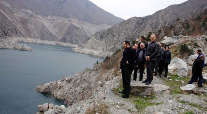 Baraj suyu çekilince ortaya çıktı  G4