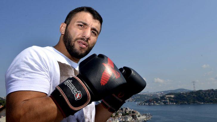 Türk boksör Avni Yıldırım unvan maçında masada kaybetti