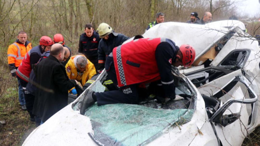 Anne babanın &ouml;ld&uuml;ğ&uuml; kazada 1 yaşındaki bebek yaralandı