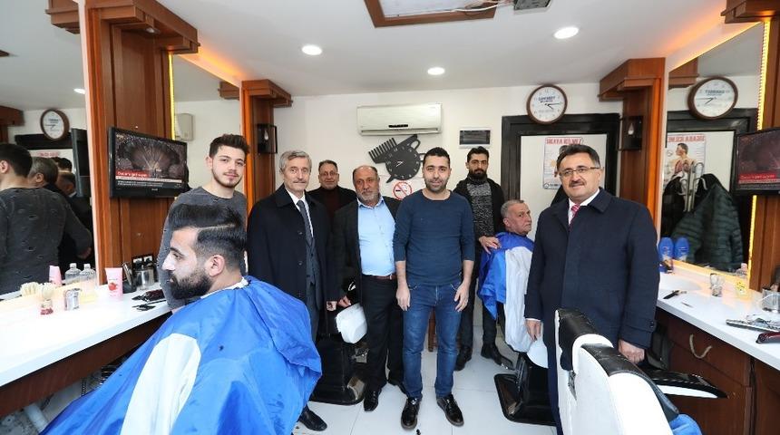 Tahmazoğlu, esnafla sohbet etti