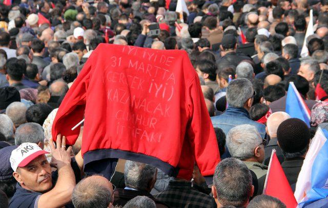 Erdoğan: CHP, İstiklal Marşımızı söylemeyenlerle ittifak halinde