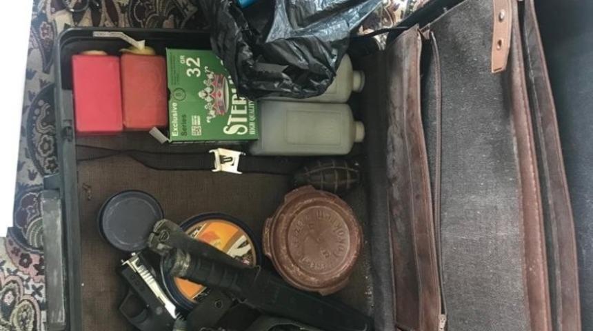 Jilet Murat&rsquo;ın evinden cephanelik &ccedil;ıktı