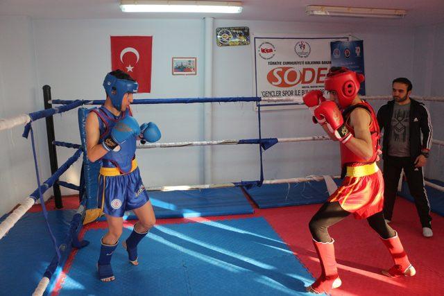 Silopili öğrenciler, 'wushu' şampiyonalarına hazırlanıyor