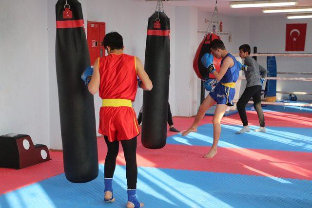 Silopili öğrenciler, 'wushu' şampiyonalarına hazırlanıyor