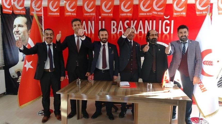 Yeniden Refah Partisi Van&rsquo;da il&ccedil;e temay&uuml;llerini ger&ccedil;ekleştirdi