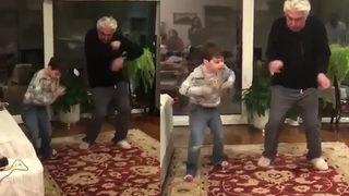 Erdal Özyağcılar’ın torunuyla eğlenceli dansı!