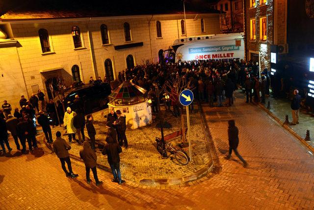 Bakan Turhan'dan muhalefete eleştiri: İktidar olmak için siyaset yapmıyorlar